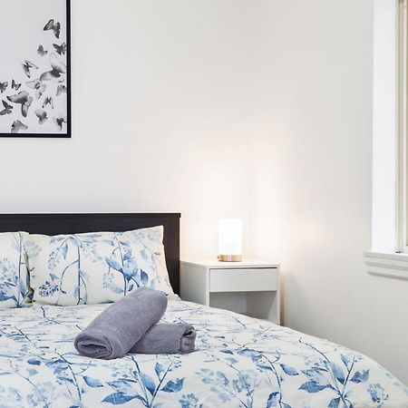 Burwood New 2 Bedroom 2 Bathroom Apartment Sydney Exterior foto