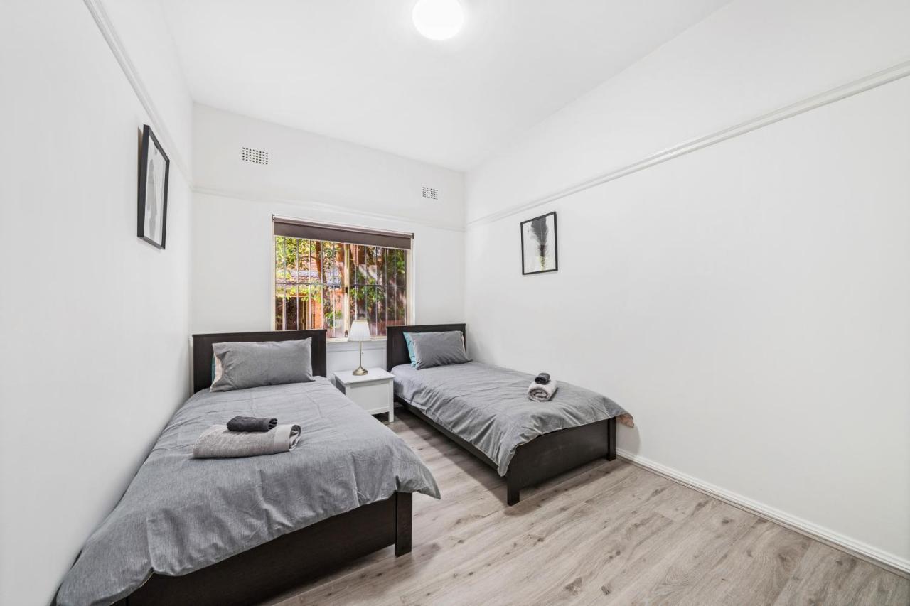 Burwood New 2 Bedroom 2 Bathroom Apartment Sydney Exterior foto
