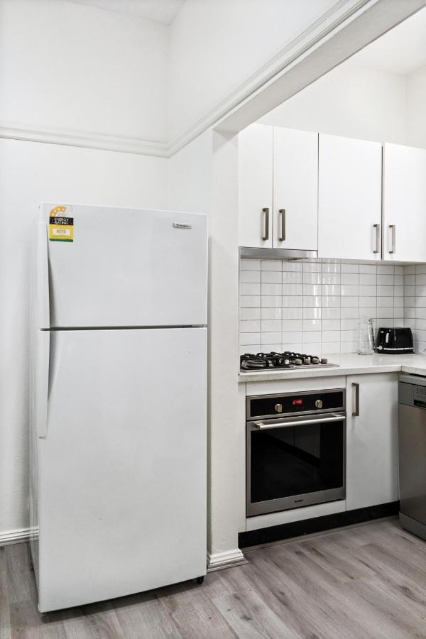 Burwood New 2 Bedroom 2 Bathroom Apartment Sydney Exterior foto